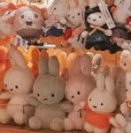 Personalized gift brand featuring custom cushions, soft plush décor, and cozy home accessories for thoughtful gifting.