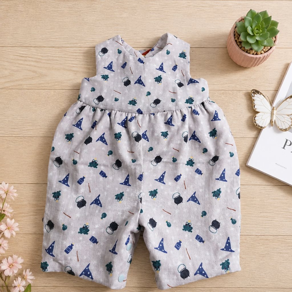 Handmade Baby Romper & Matching Hat Set β Wizard Print | Baby Boy Outfit 6 meses