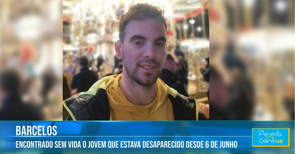 jovem do sexo masculino, de camisola amarela e casaco preto