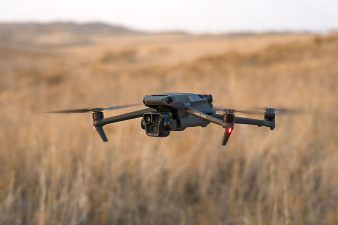 dji-mavic-3-pro-lifestyle-6.jpeg