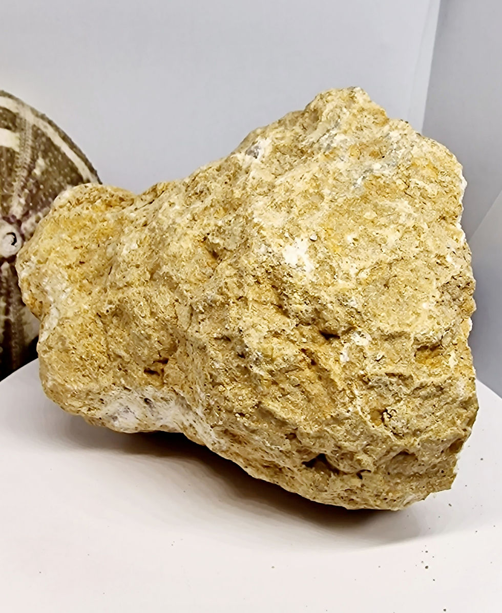 Thumbnail: natural quartz rock