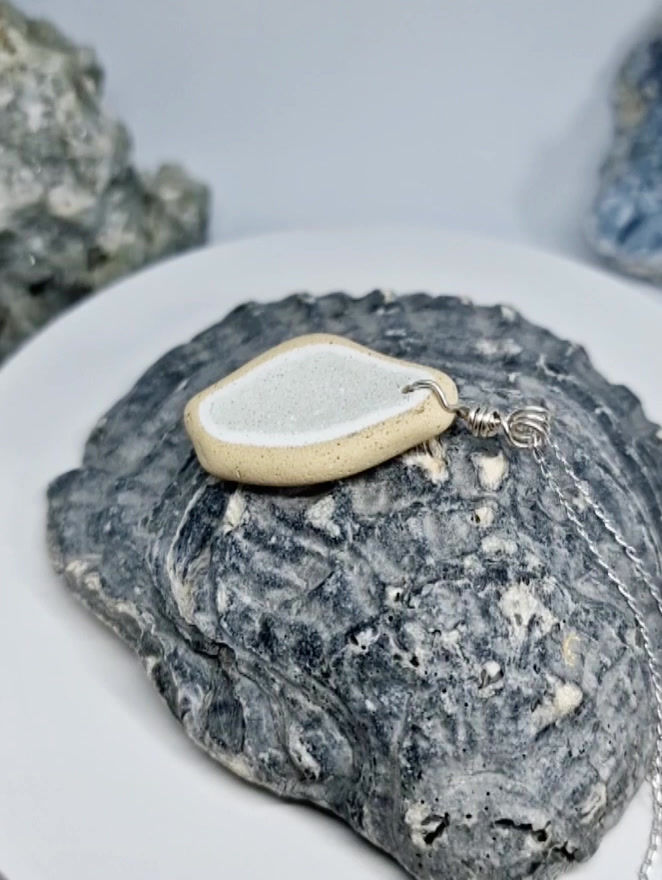 Thumbnail: Light Grey Sea China Necklace