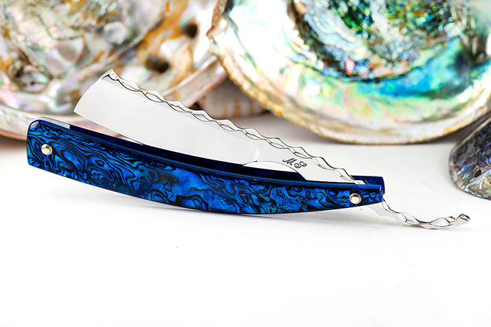 8/8・French Point・Blue Paua