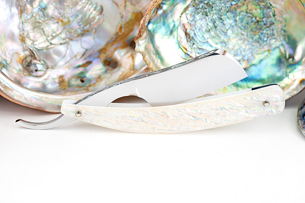 Thumbnail: 9/8・Beveled French Point・Hand-Engraved ・White Awabi・Straight Razor