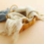 Napkin with fringe cream