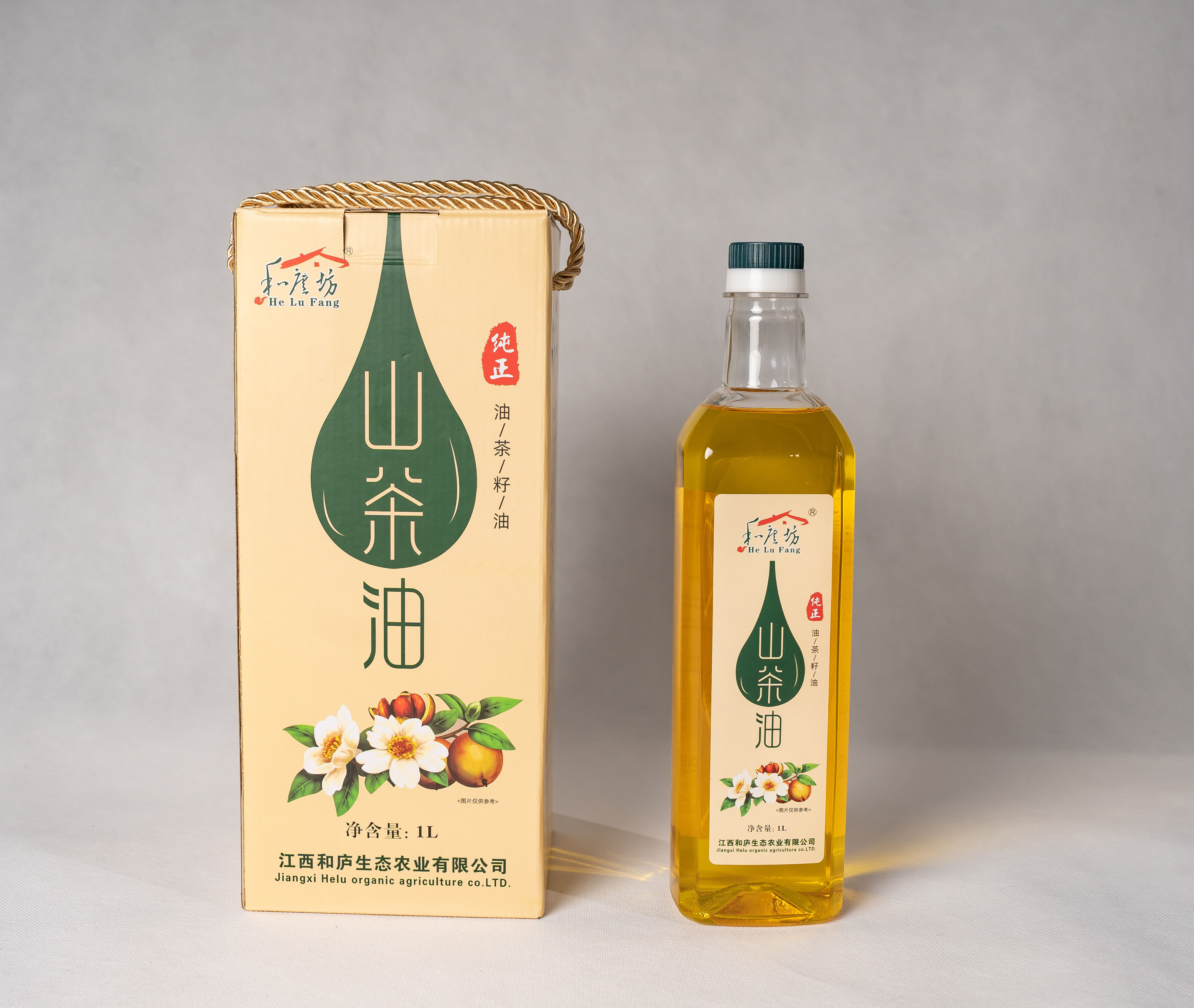 He Lu Fang 1L pure cold-pressed Camellia seed oil in a plastic bottle with packaging
