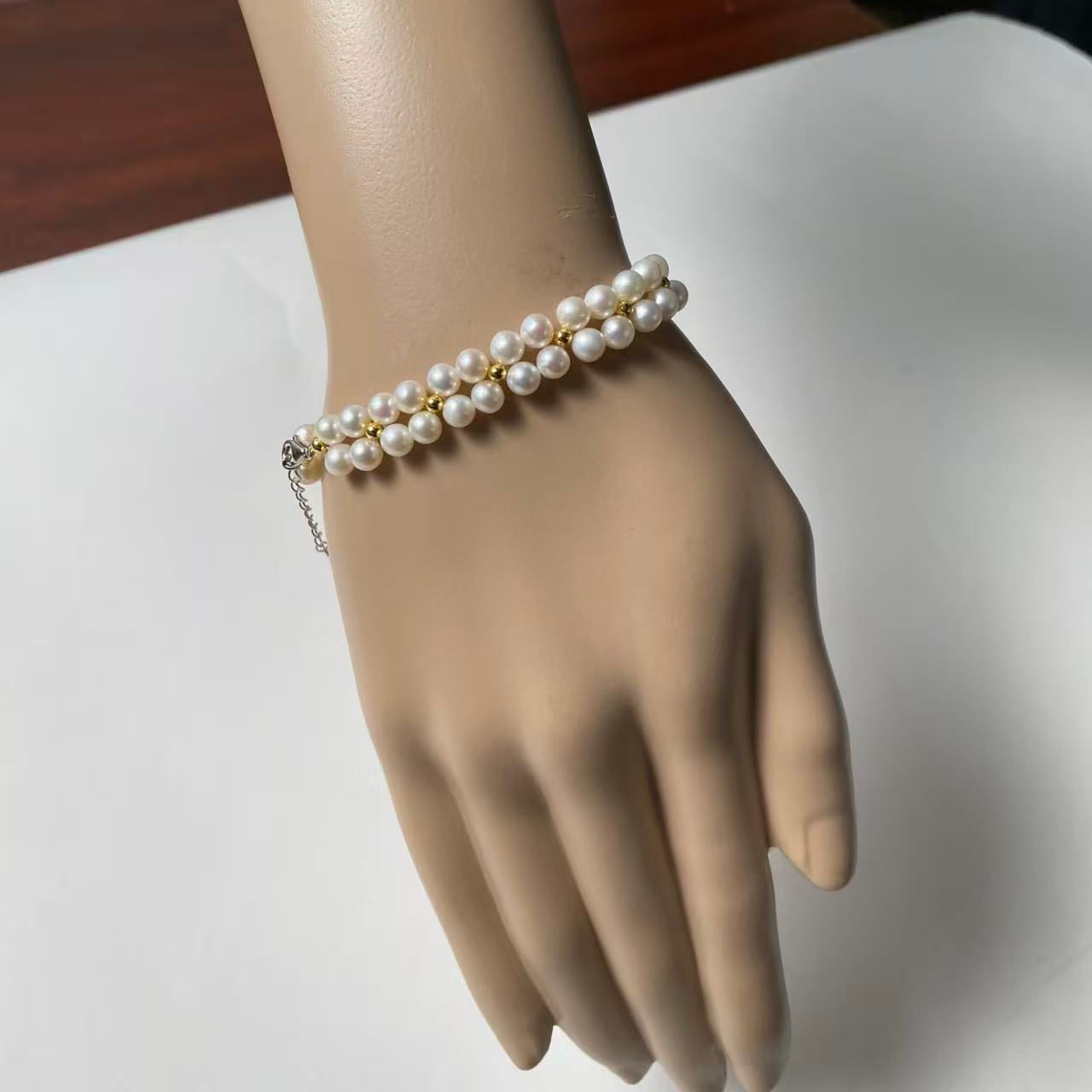 Freshwater pearl bracelet  on hand