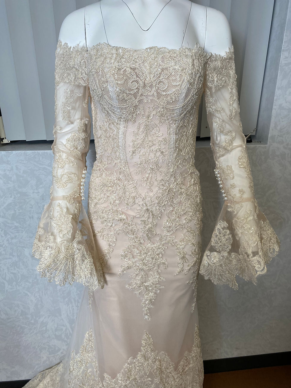 Thumbnail: Off the Shoulder Long Sleeve Fitted and Flare Lace Bridal Gown