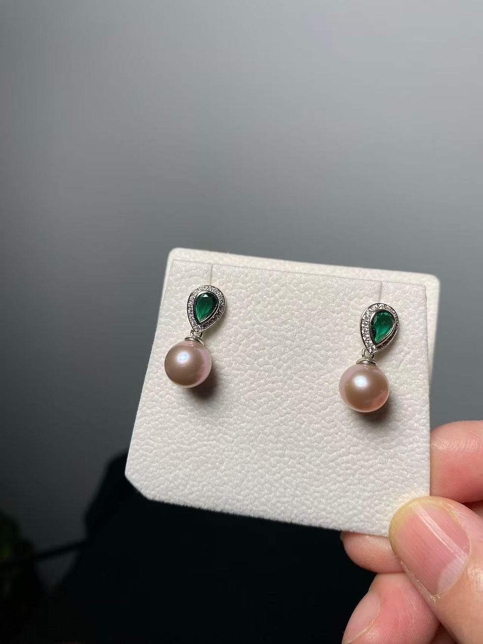 Thumbnail: Pink pearl dangle earrings 2