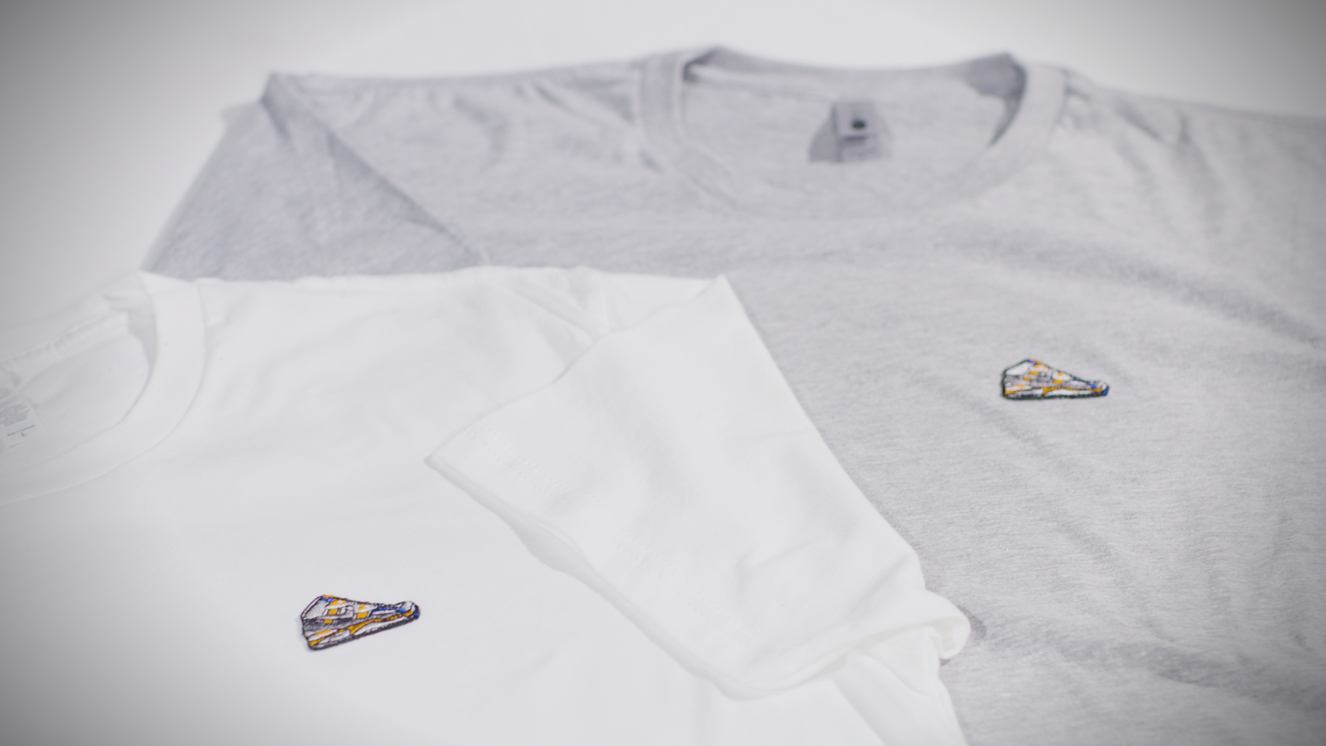 Rike Knows"Air Trainer SC3" White Tee-Shirt