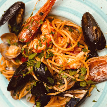 Summer and Seafood: Delicious Dishes to Enjoy at the Beach