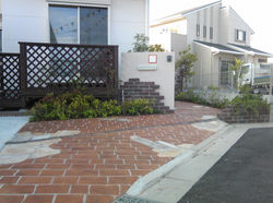 レンガデザインのアプローチ　久留米市
