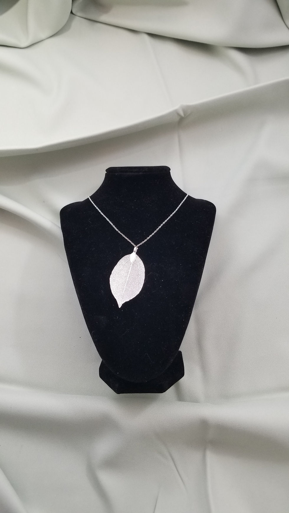 Thumbnail: Silver Leaf Silver Necklace