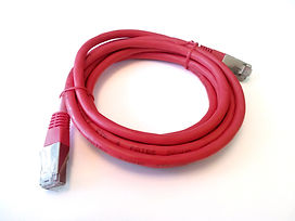 Rosa Ethernet-Kabel