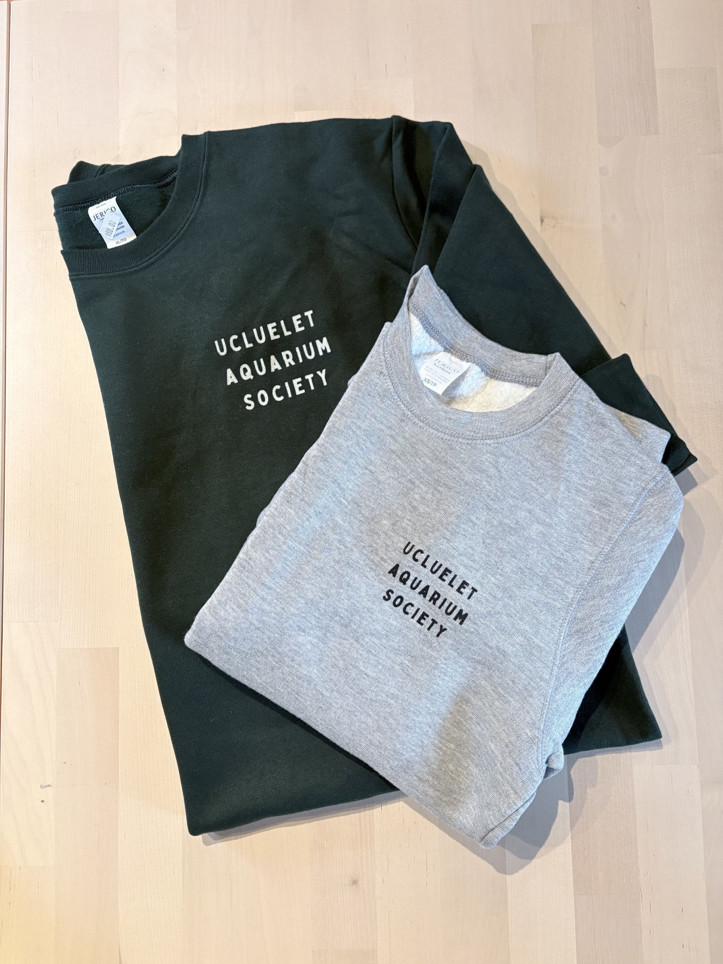 Sweater Ucluelet Aquarium - Crew Neck