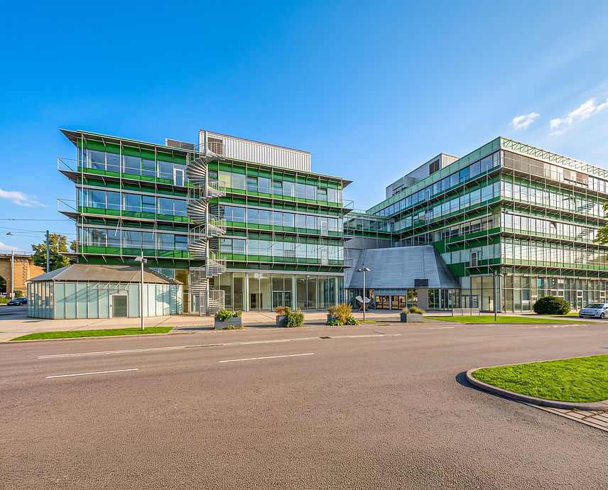 Hauptgebäude CAMPUS INKLUSIVA.jpg