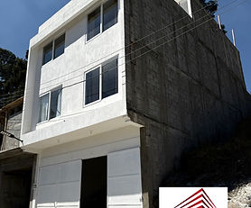 EN VENTA CASA DE 4 NIVELES, CON DOBLE ENTRADA, UBICADA EN CONDOMINIO LAS CALAS, Z. 5 DE QUETZALTENANGO.