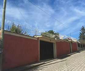 CASA GRANDE EN VENTA EN LA ZONA 3 DE QUETZALTENANGO, A SOLO 3 CUADRAS DE LA IGLESIA SAGRADA FAMILIA.