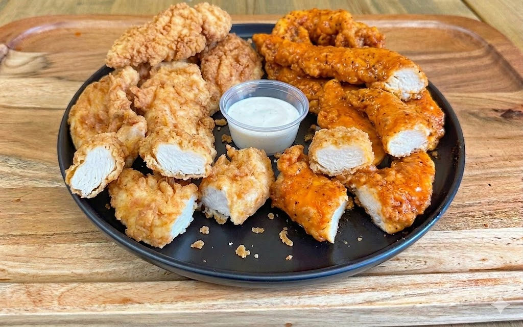 BONELESS WINGS