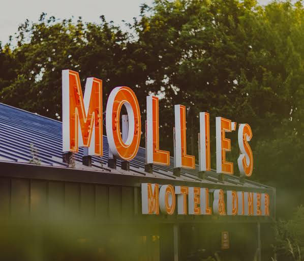 An Exclusive Afternoon Lunch at Mollie’s Manchester