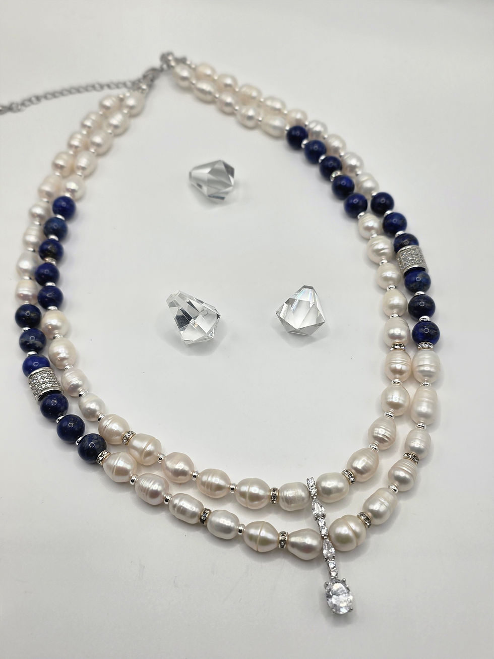 Thumbnail: Lapis & Pearls