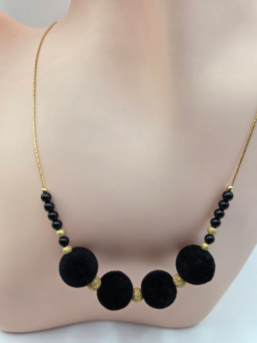 Thumbnail: Black Velvet Gold Set