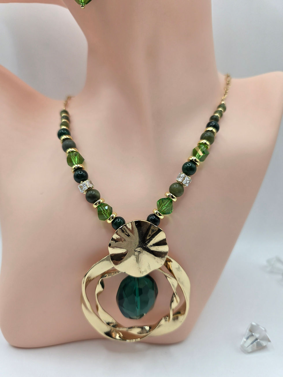 Thumbnail: Jade Luxe – Reign (Limited Edition)