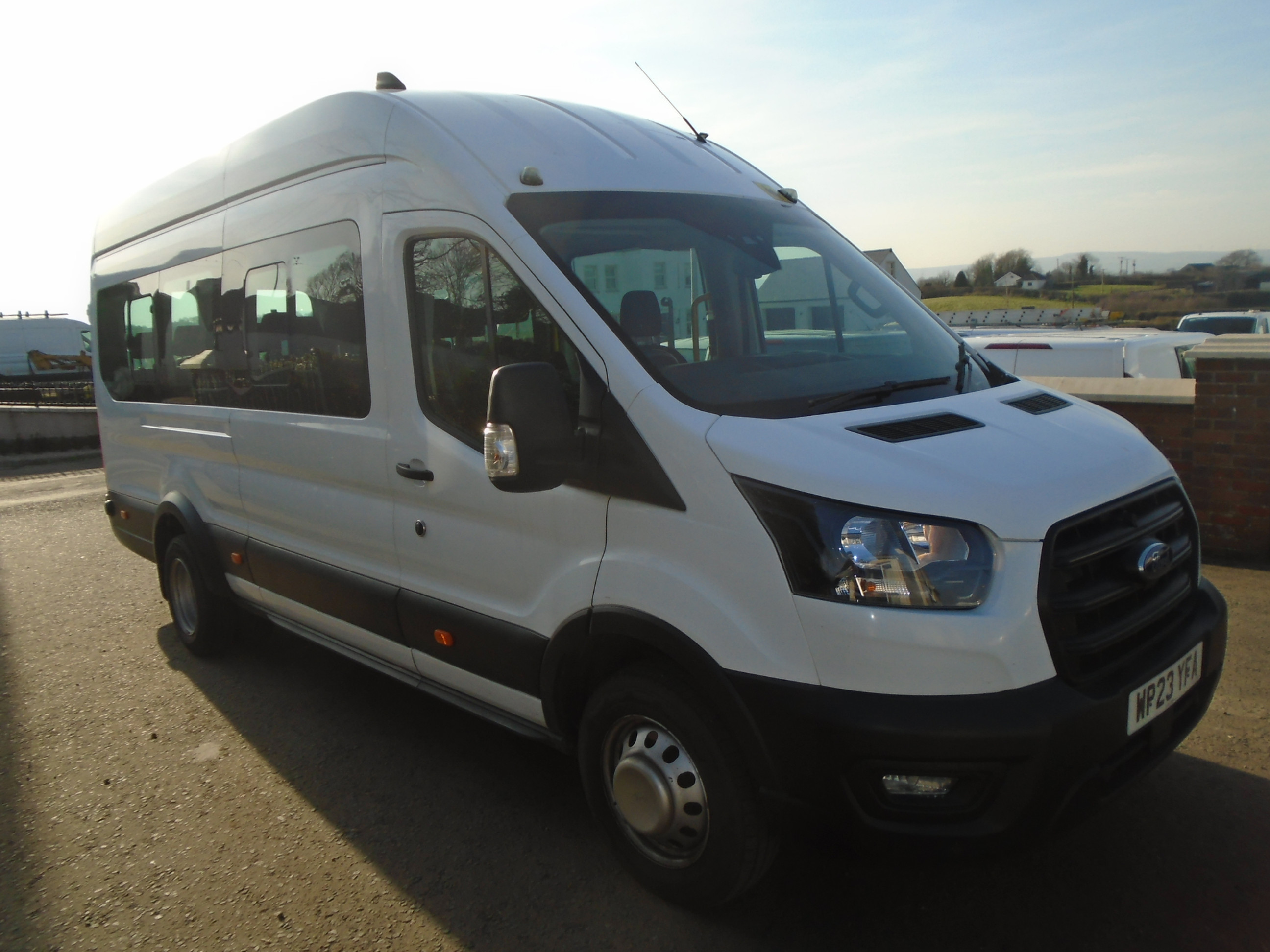 2023 FORD TRANSIT 17 SEAT MINIBUS AUTOMATIC.