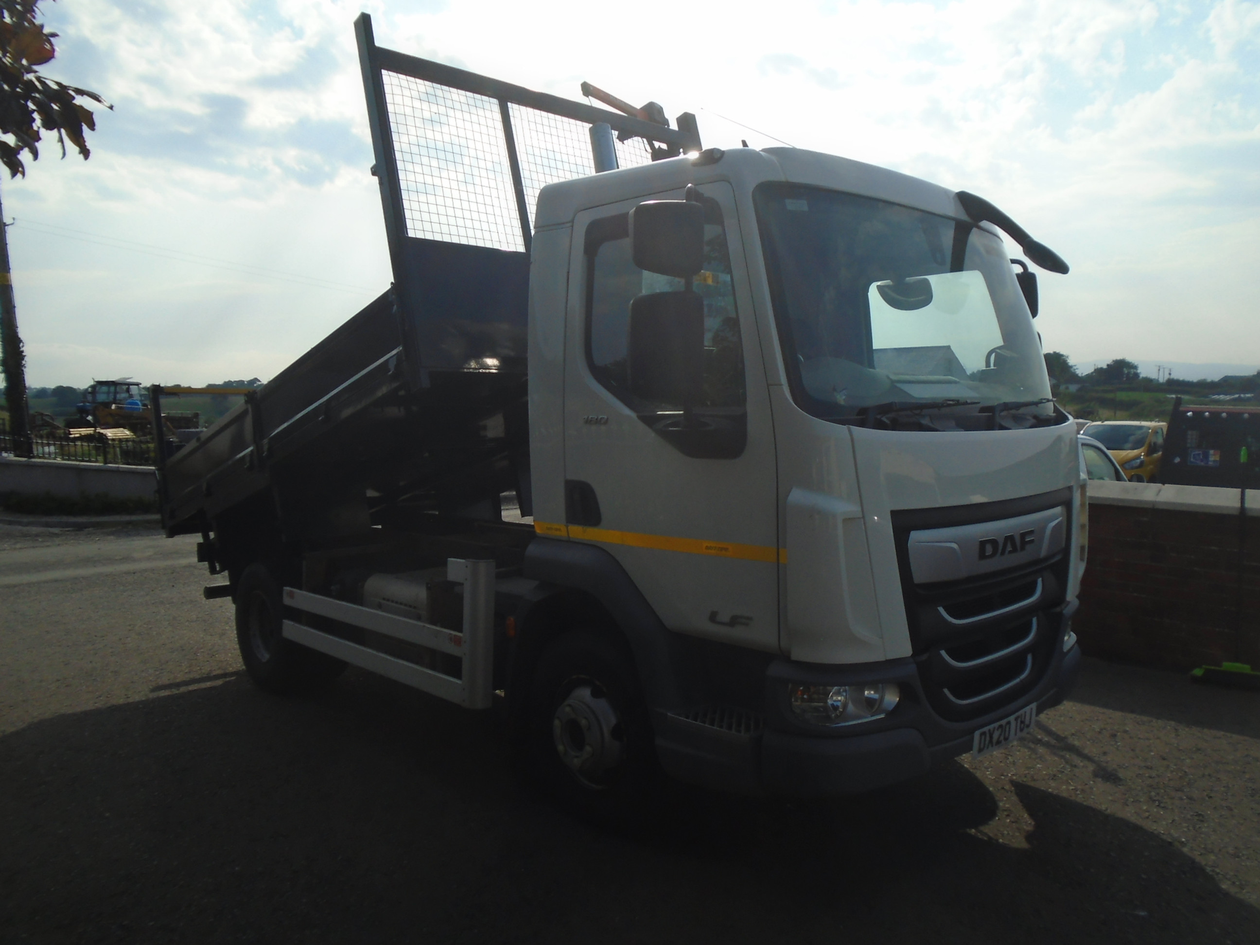 2020 DAF LF45-160 7.5T TIPPER.