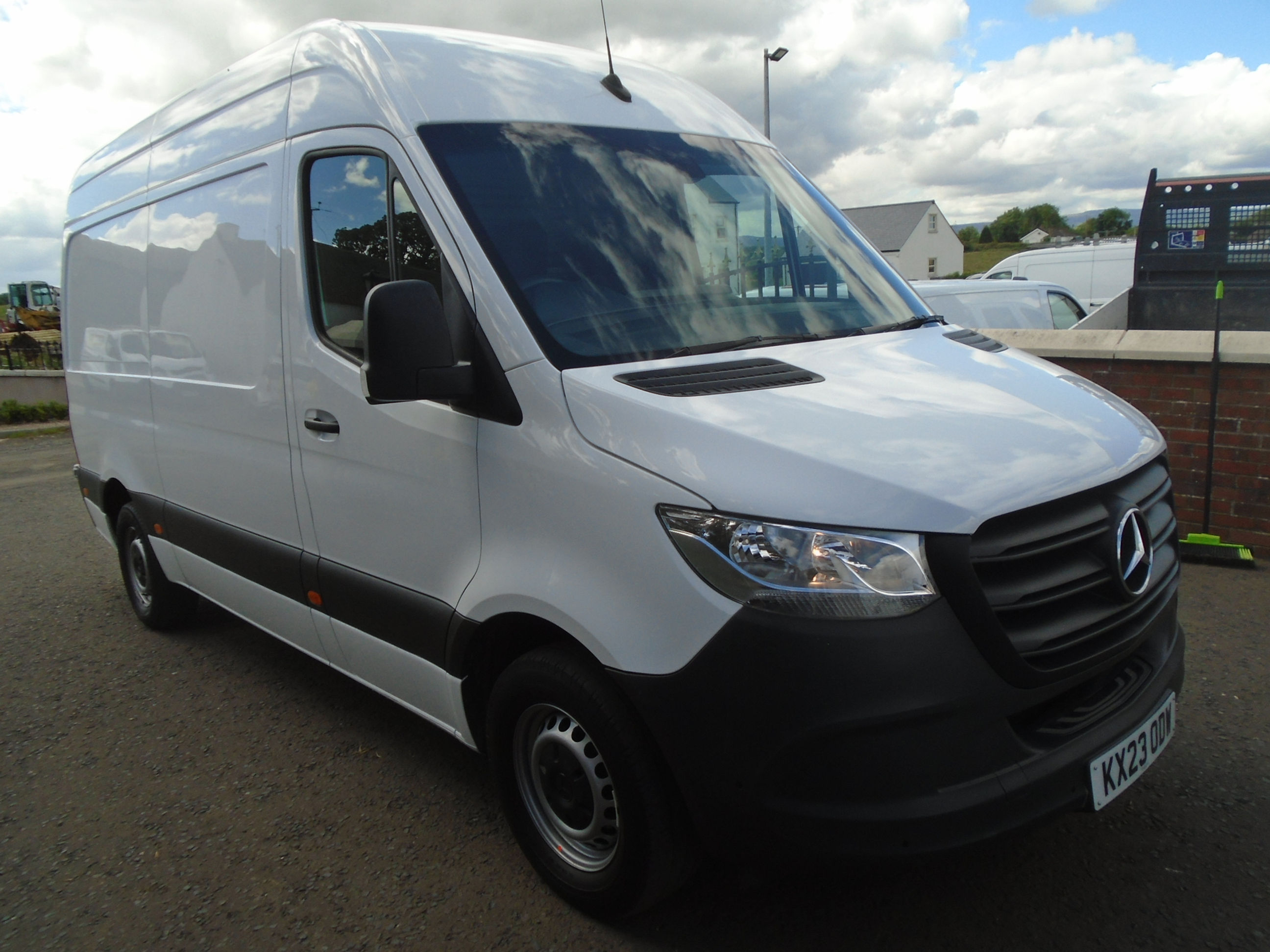2023 MERCEDES BENZ SPRINTER 315 CDI MWB HR RWD.