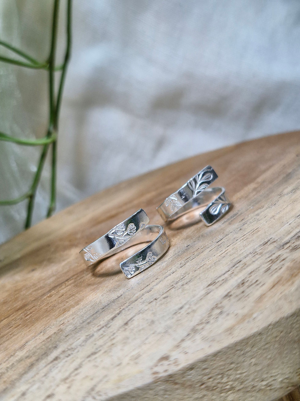 Thumbnail: 9ct Gold floral embossed, plain or hammered wrap ring