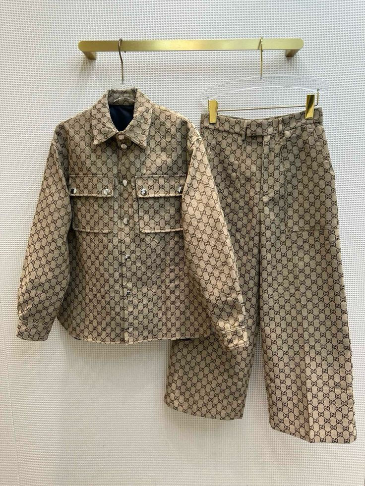Thumbnail: Complete wears on Luis Vuitton 