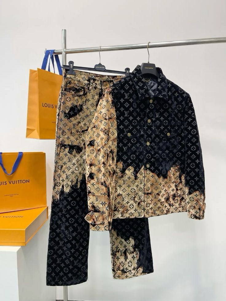 Complete wears on Luis Vuitton 