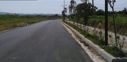 Peqinasit lumturohen kur shohin projektin e rrugës 1 milion Euro, por tronditen sapo mbaron ndërtimi