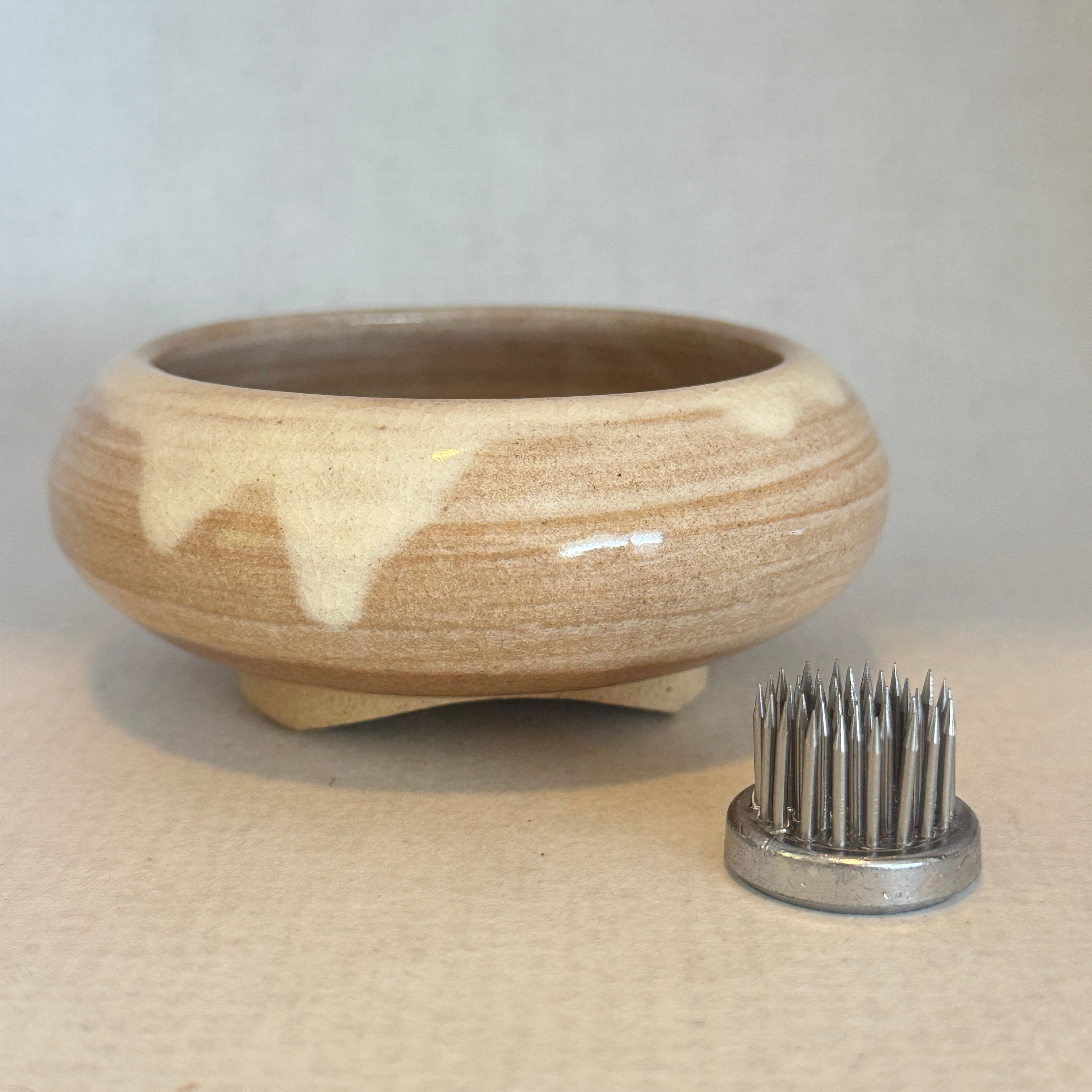 AE78)Hagi ware Ikebana Mini Suiban vase Kenzan