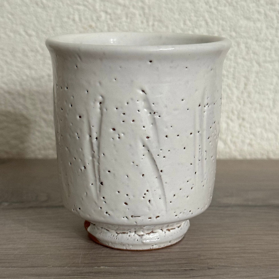Thumbnail: Q014)Hagi ware Yuka Matsuo tea cup h:9.1cm