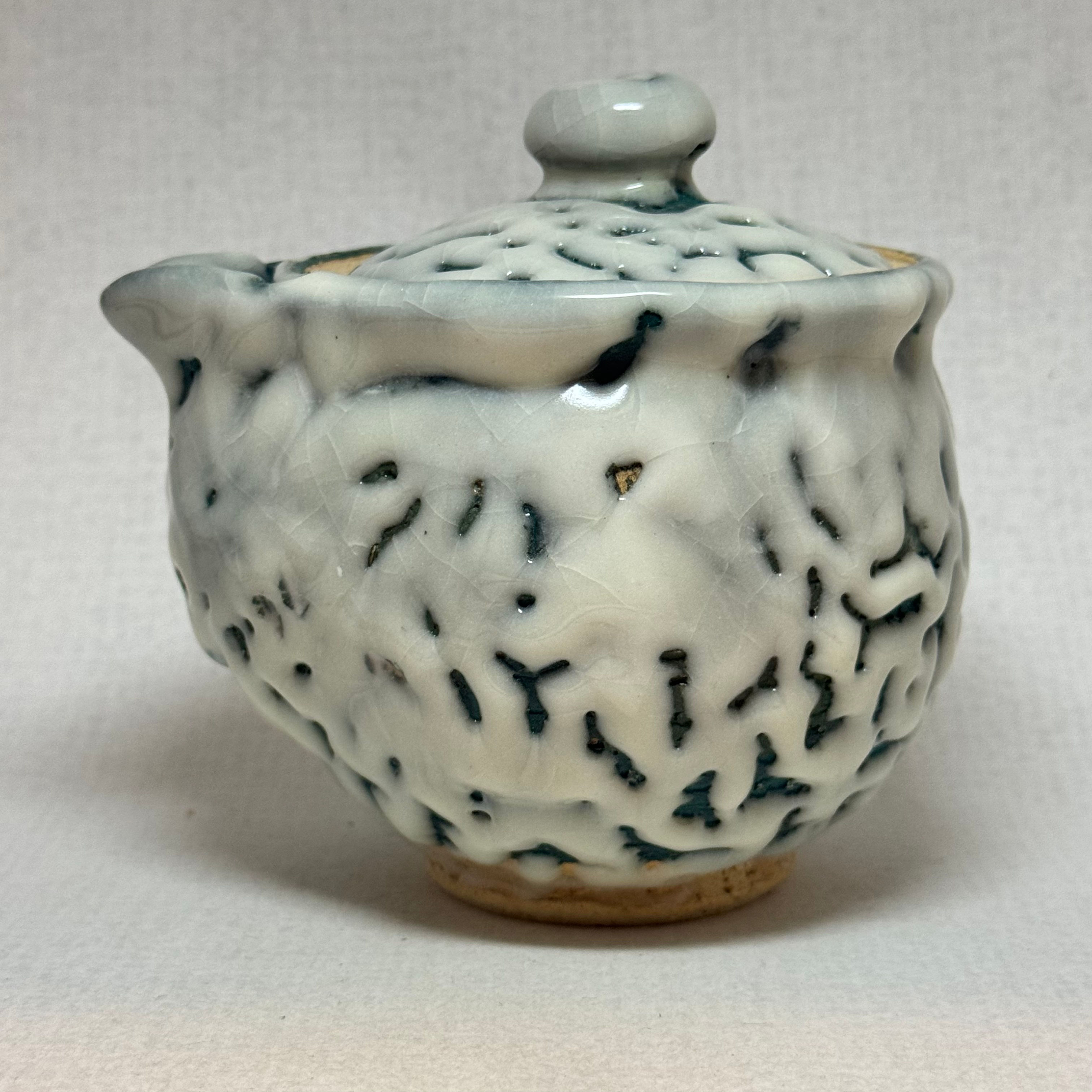 AI47)Sale item 🌟Hagi ware Hohin teapot Yukihisa