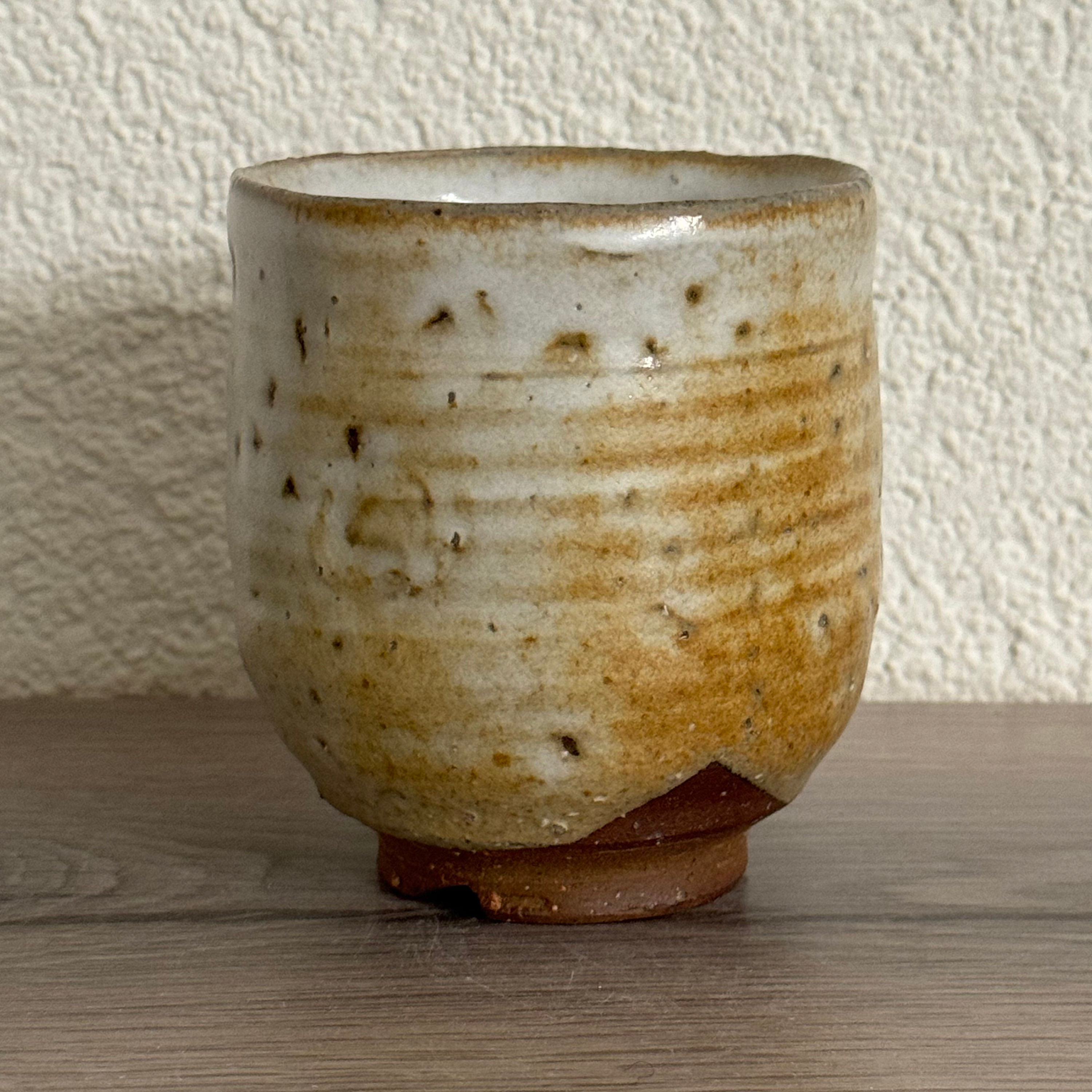 C013)Hagi ware Tatsuro Uekusa tea cup