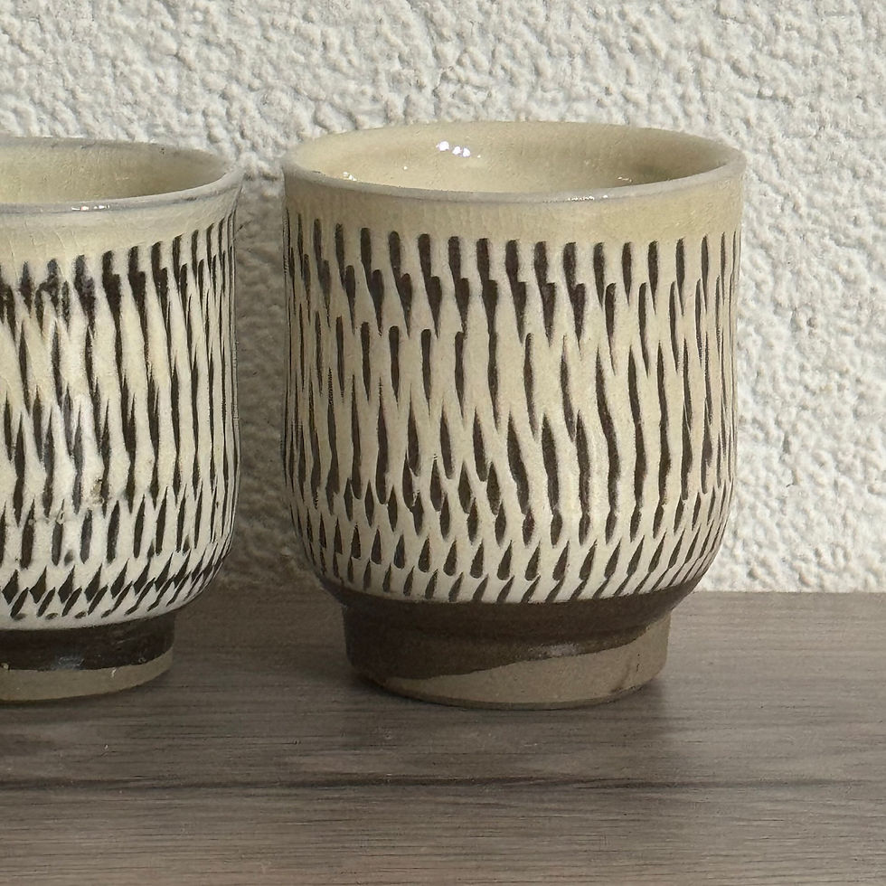 Thumbnail: B064)Onta ware tea cup (3 for €45,00)