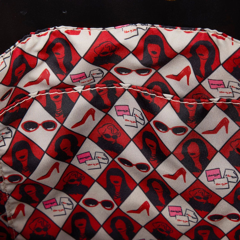 Thumbnail: PREORDER - THE DEVIL WEARS PRADA TOTE by Loungefly