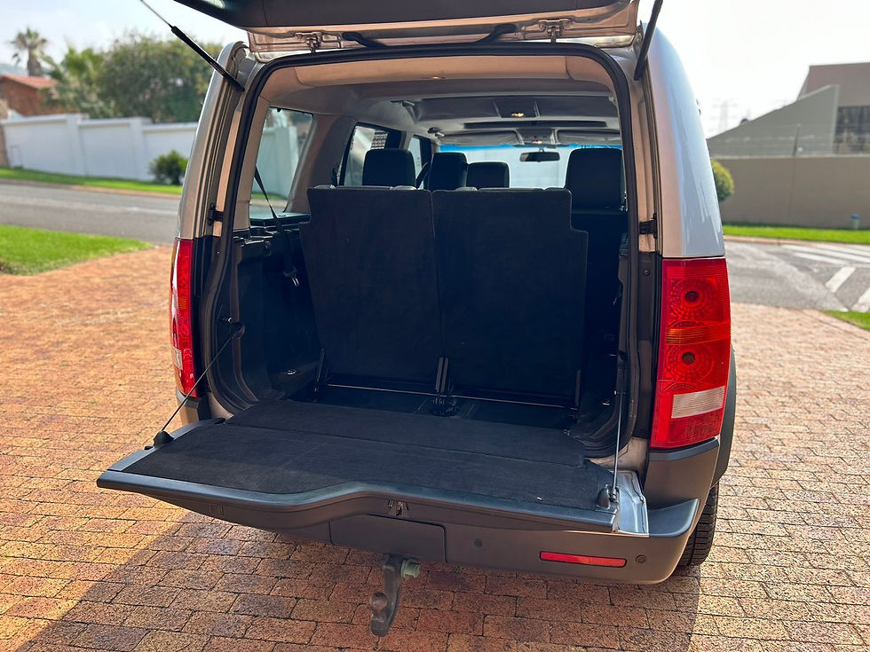 Thumbnail: Land Rover Discovery3 DTV6 7-seater 
