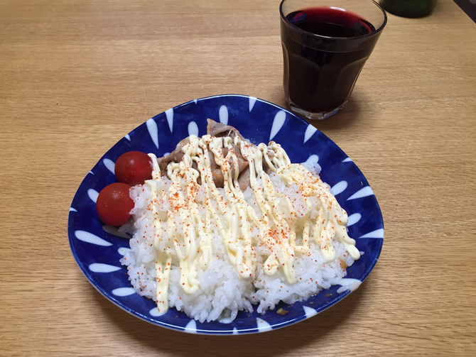 昨日の晩ごはん 豚生姜焼きマヨ丼