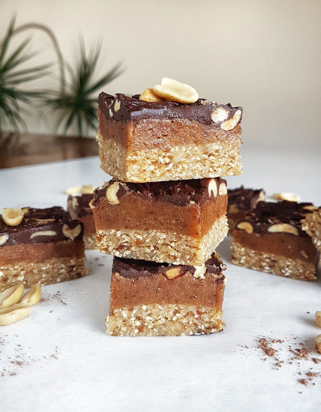 Raw Vegan Snickers Slice