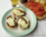 Crostini con mozzarella e acciughe