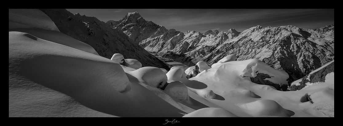 Embark on a once-in-a-lifetime adventure designed for seasoned photographers. Our Advanced Tour to Mueller Hut combines breathtaking landscapes with challenging hikes, pushing both your fitness and photography skills to the next level. From shooting panoramic mountain vistas to mastering high-altitude photography techniques, this tour will transform your portfolio. If you're ready for the ultimate challenge, book your spot today!