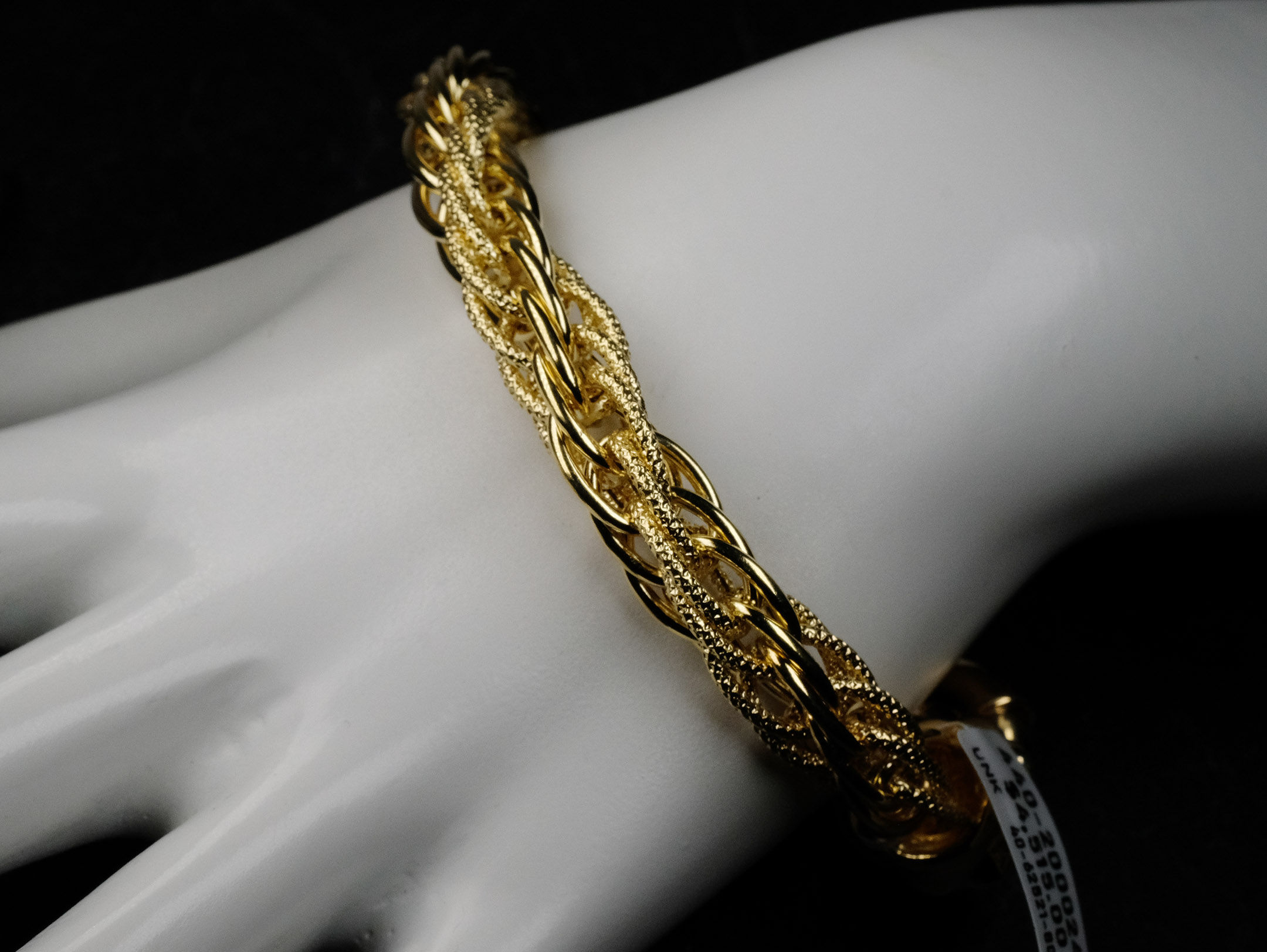 Pre-Owned 18K YG Multi-Strand Fancy Link Textured Bracelet 21.4g 8"