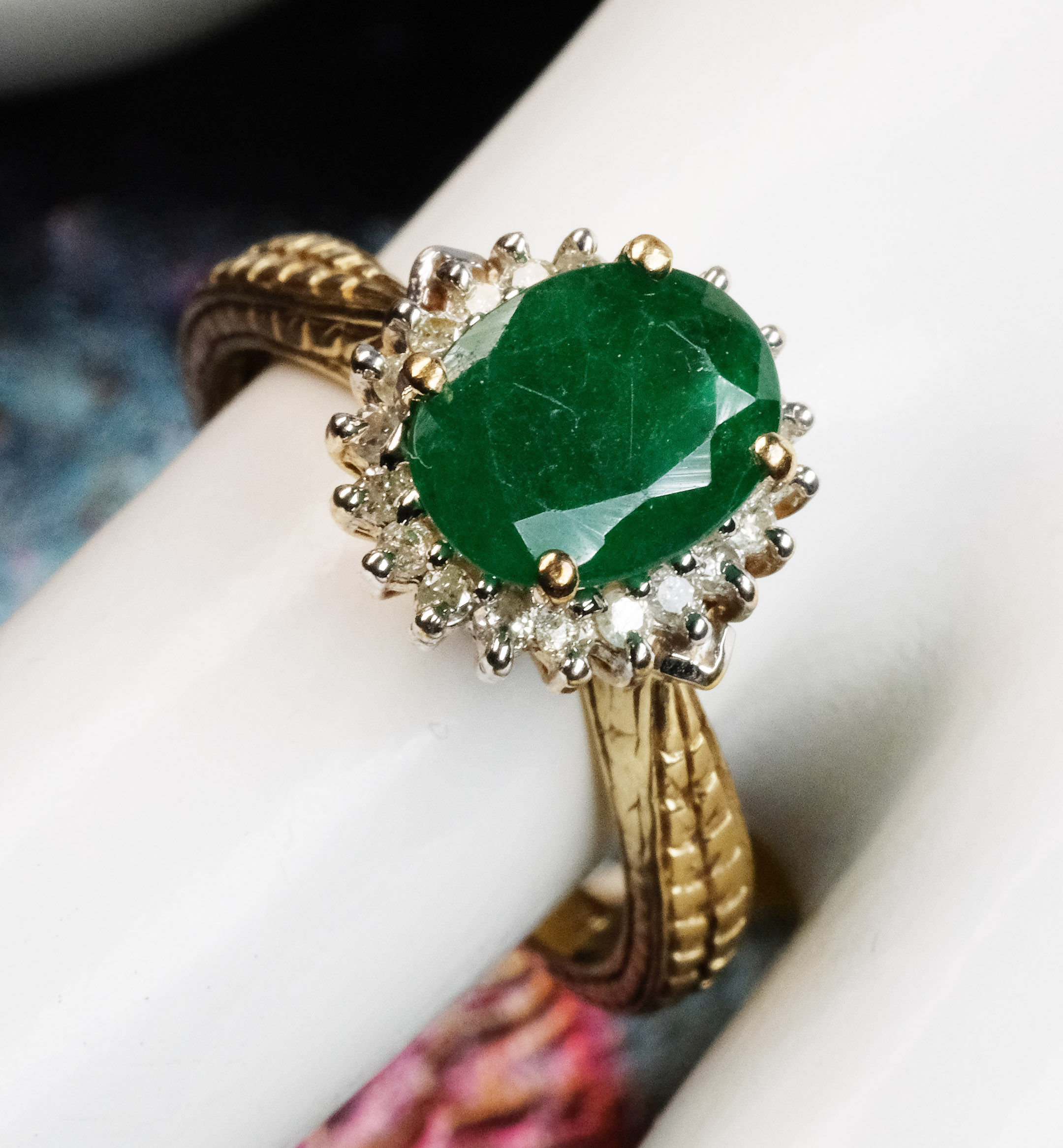 Pre-Owned 10K Emerald Diamond Ring 3.8 grams Size 6.75