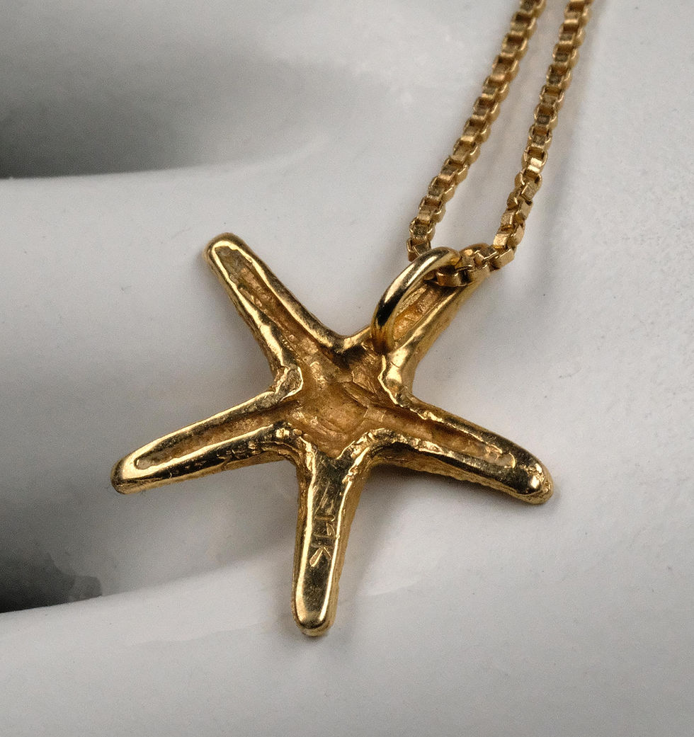 Thumbnail: Pre-Owned 14K Yellow Gold Starfish Pendant w/ 16" 14K Chain