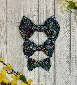 Flowered dog bowties in 3 sizes