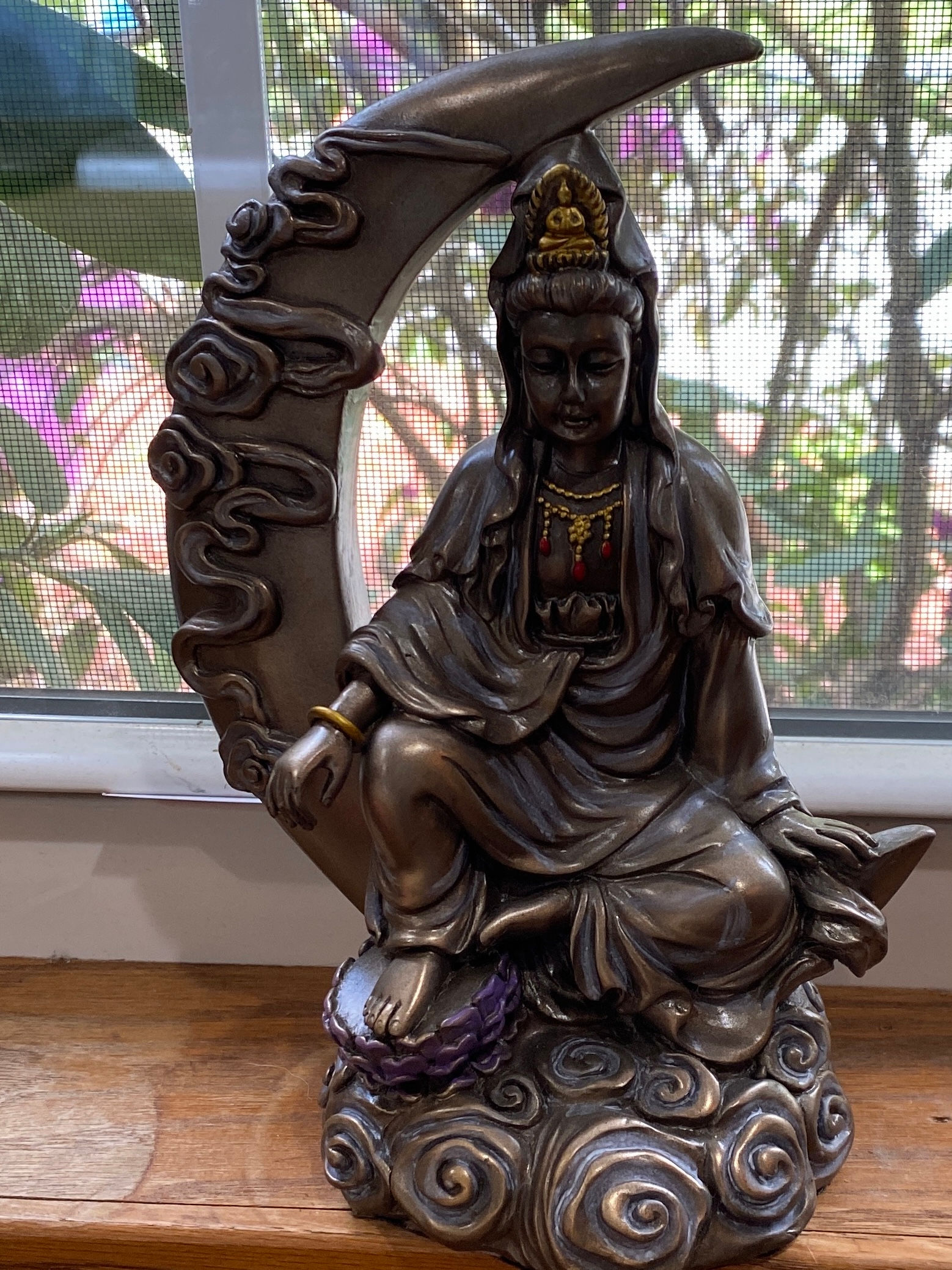 KUAN YIN